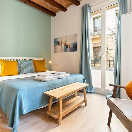 Lodging Apartments Beach Studio 11 Барселона Екстериор снимка