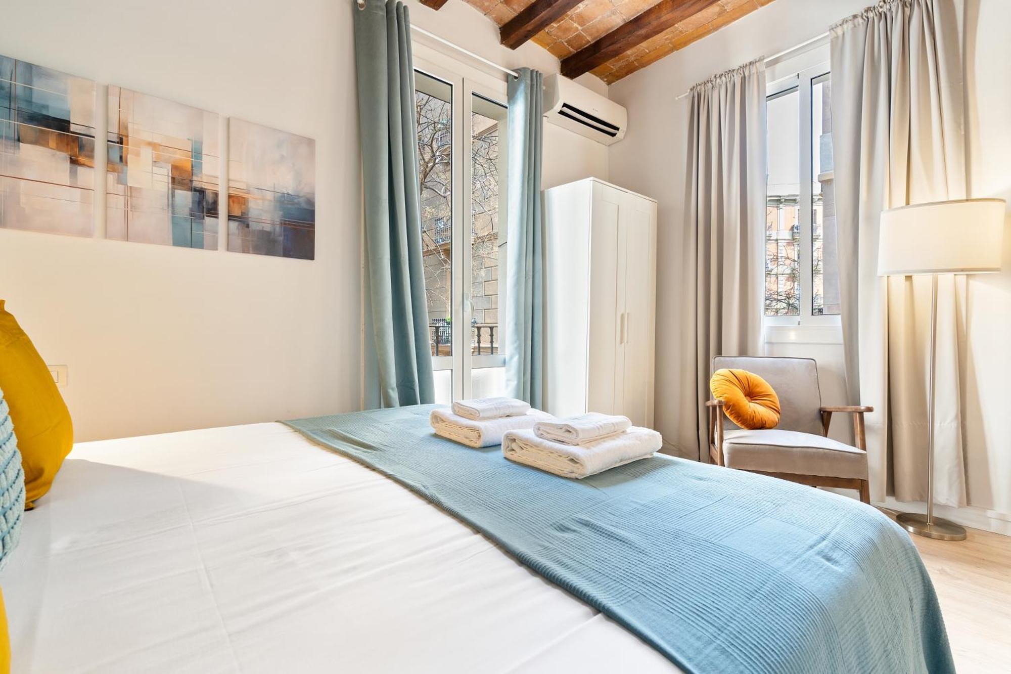 Lodging Apartments Beach Studio 11 Барселона Екстериор снимка