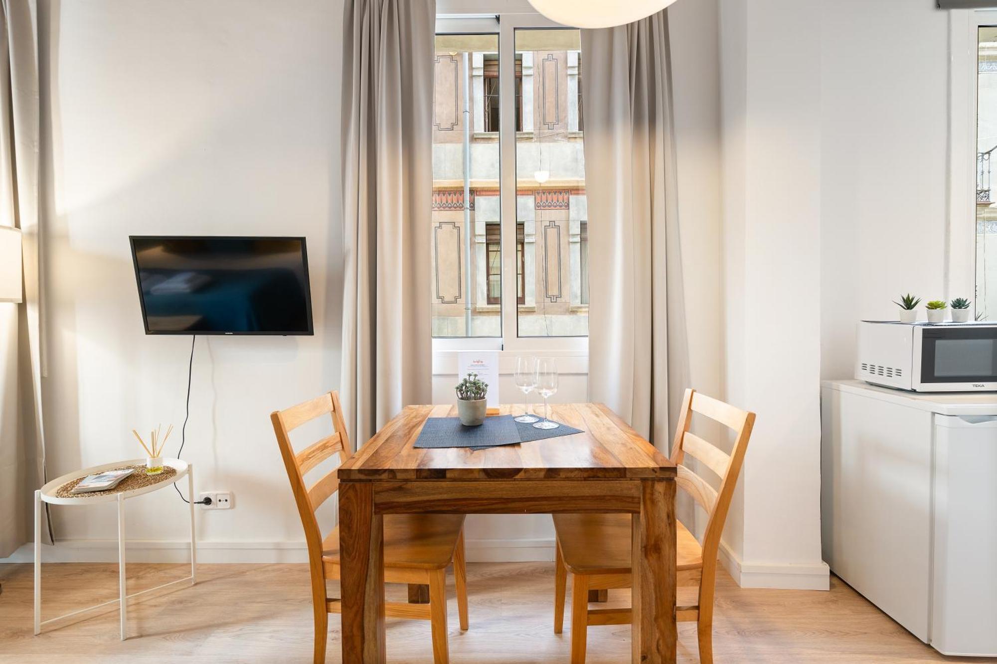 Lodging Apartments Beach Studio 11 Барселона Екстериор снимка