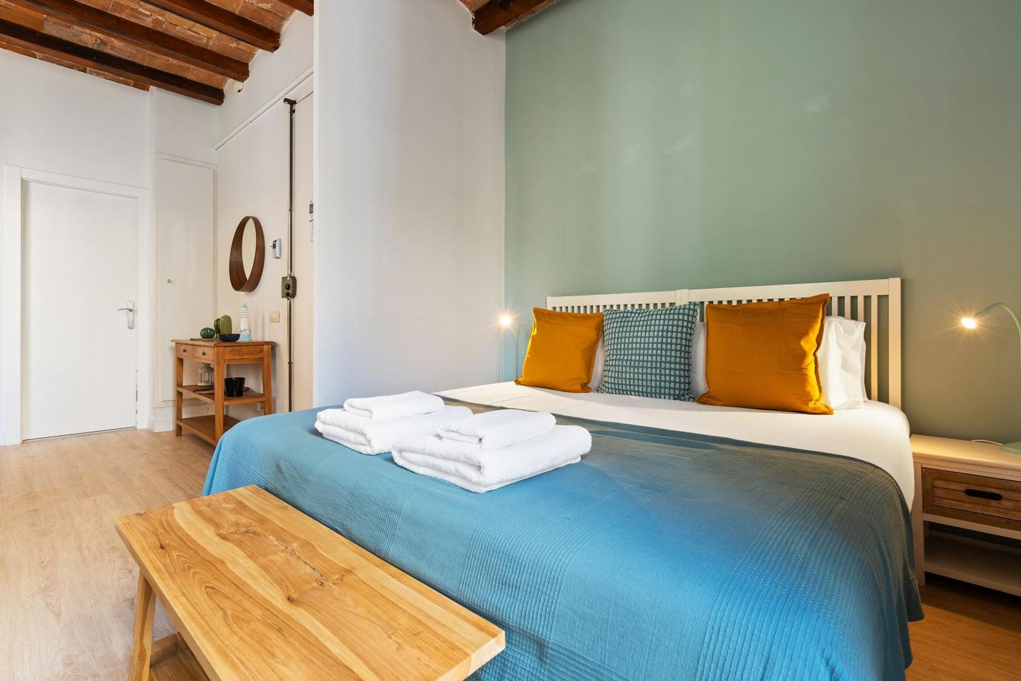 Lodging Apartments Beach Studio 11 Барселона Екстериор снимка