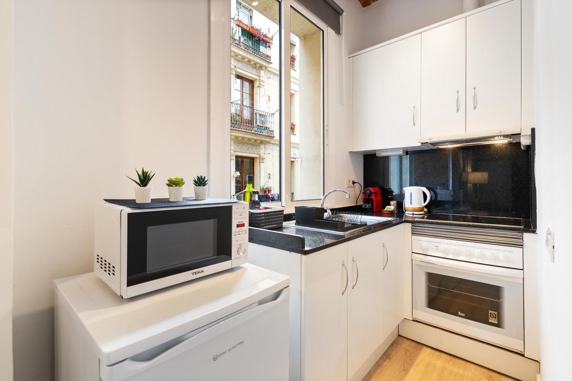 Lodging Apartments Beach Studio 11 Барселона Екстериор снимка