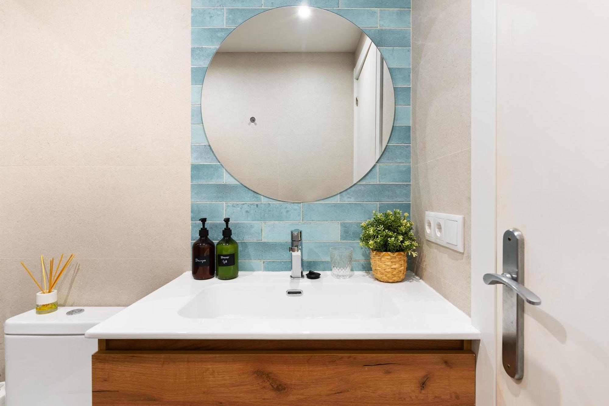 Lodging Apartments Beach Studio 11 Барселона Екстериор снимка